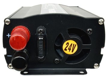 Omvormer vrachtwagen - 24 Volt naar 230 Volt - 350 Watt - Zwart