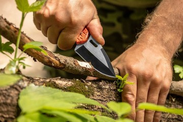 Survival mes - 20cm - Met vuursteentje en opberghoes