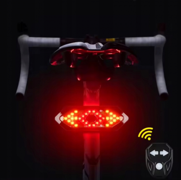 Fietslampje met richtingaanwijzers - Oplaadbaar - Draadloos - Rood / oranje