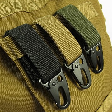 Outdoor karabijnhaak met klittenband bevestiging - army green