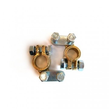 Zacisk akumulatora o 8  1